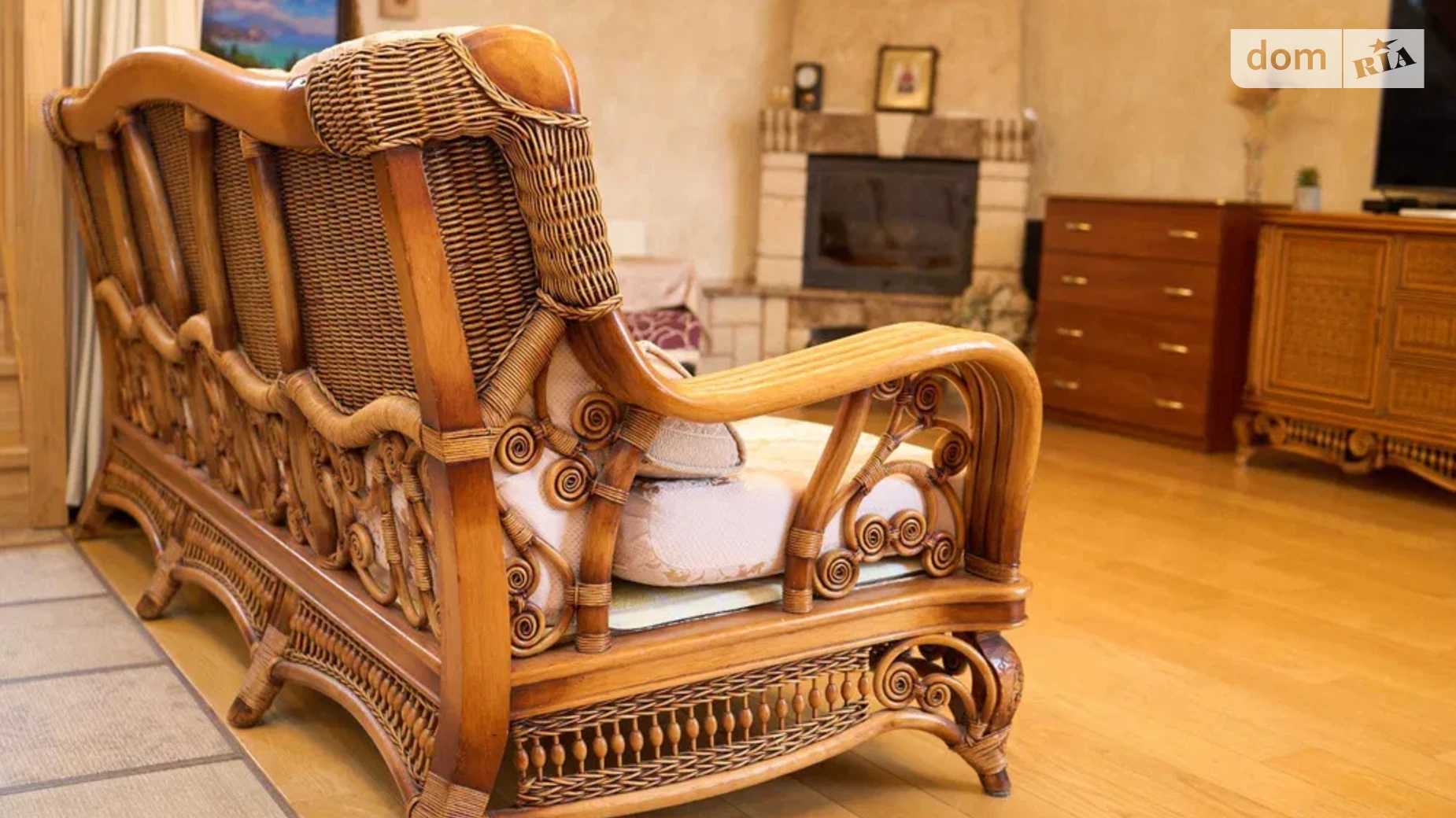Продается дом на 2 этажа 110 кв. м с садом, цена: 120000 $ - фото 2