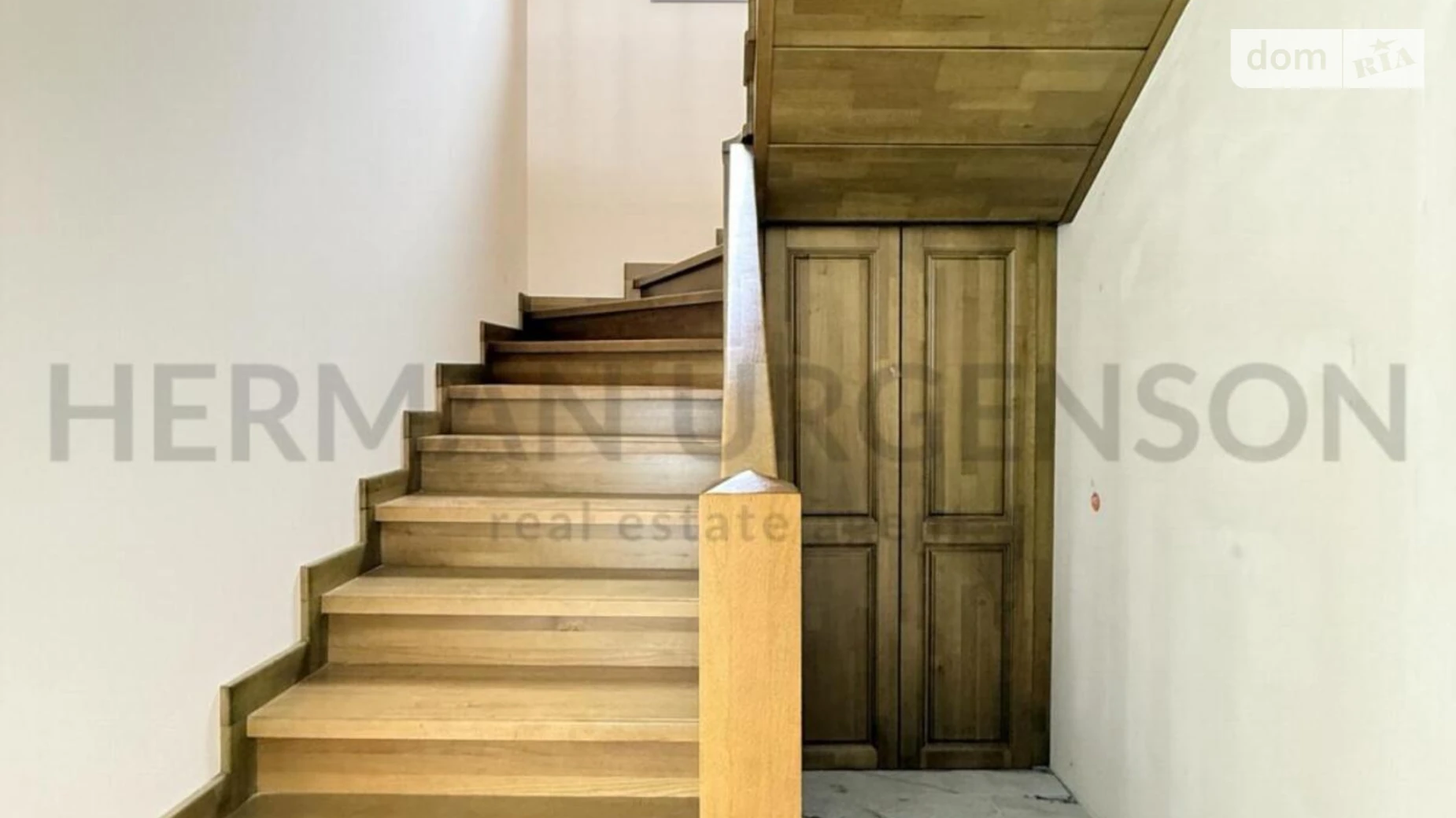 Продается дом на 2 этажа 220 кв. м с бассейном, цена: 140000 $ - фото 5