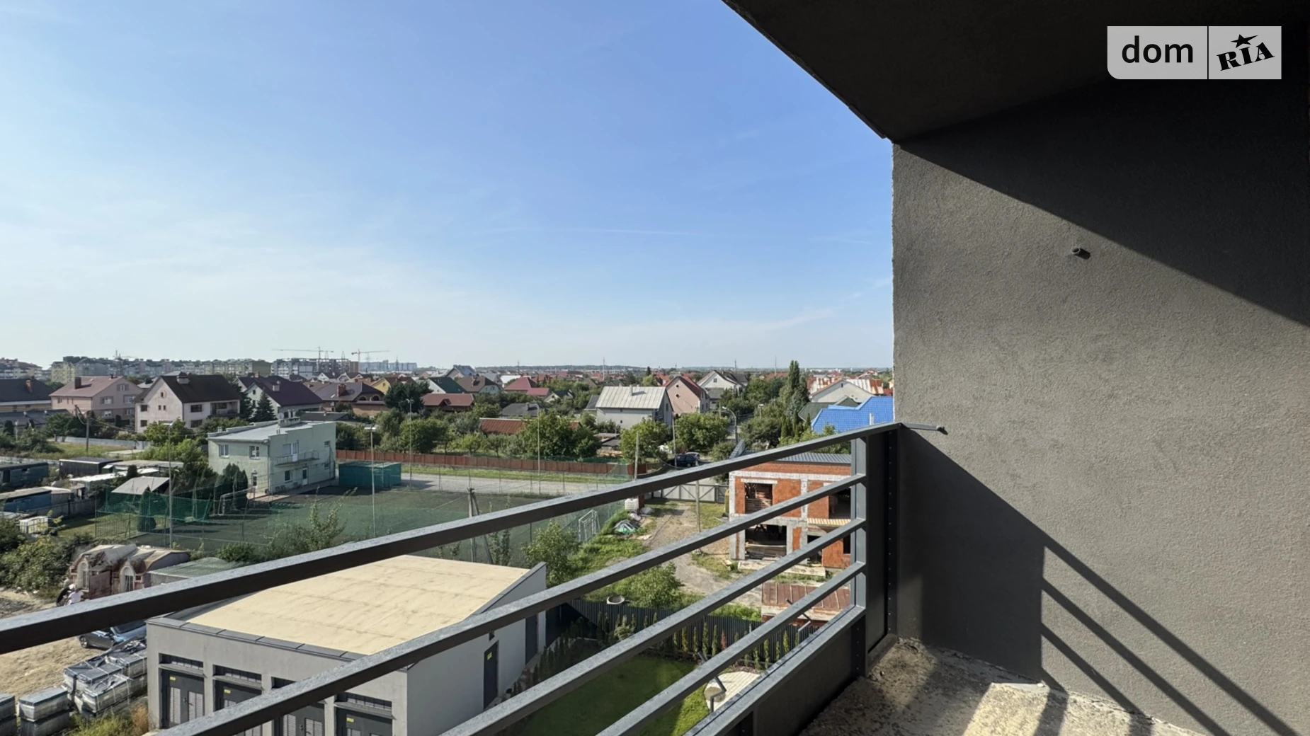 Продается 2-комнатная квартира 64 кв. м в Ужгороде, ул. Тлехаса, 19 корпус 2 - фото 2