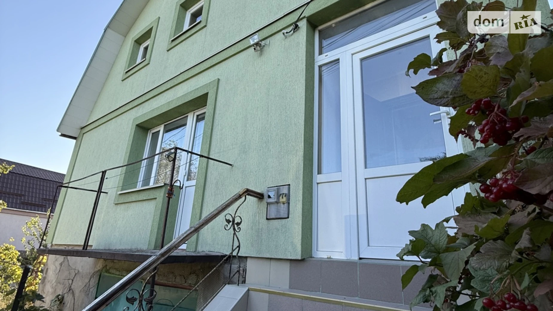 Продается дом на 3 этажа 75 кв. м с гаражом, цена: 66000 $ - фото 3