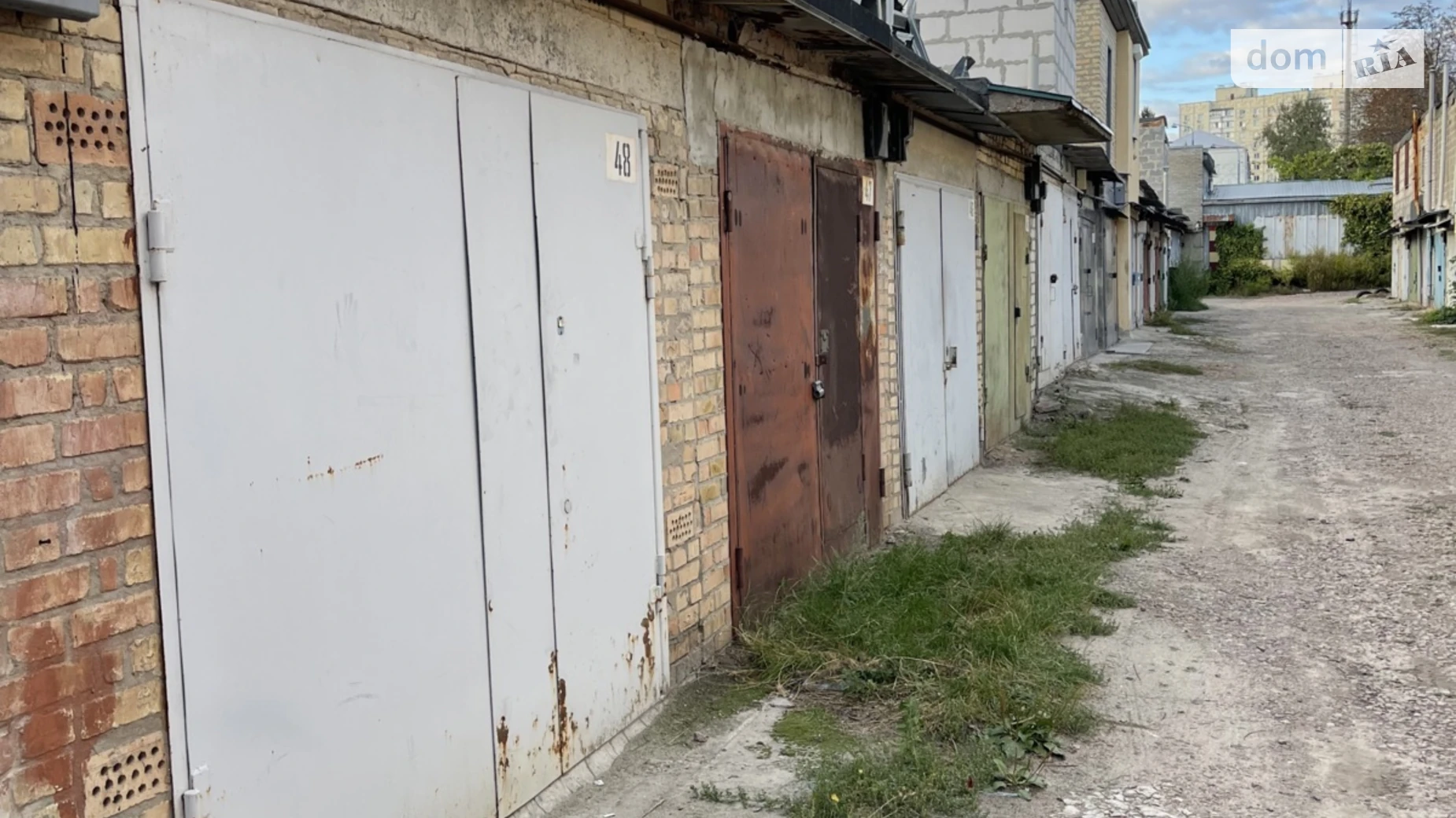 Продается место в гаражном кооперативе под легковое авто на 36 кв. м, цена: 10000 $ - фото 2