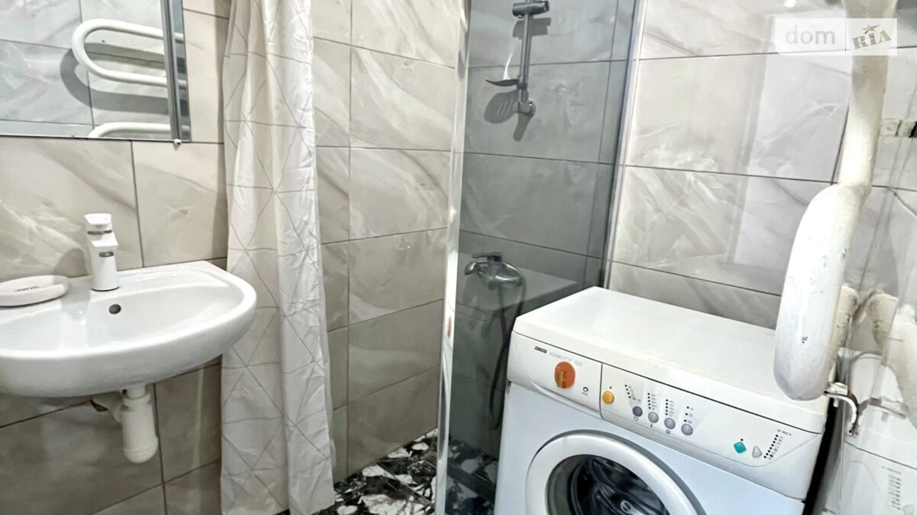 Продается 3-комнатная квартира 57.9 кв. м в Здолбунове, ул. Независимости, 36 - фото 3