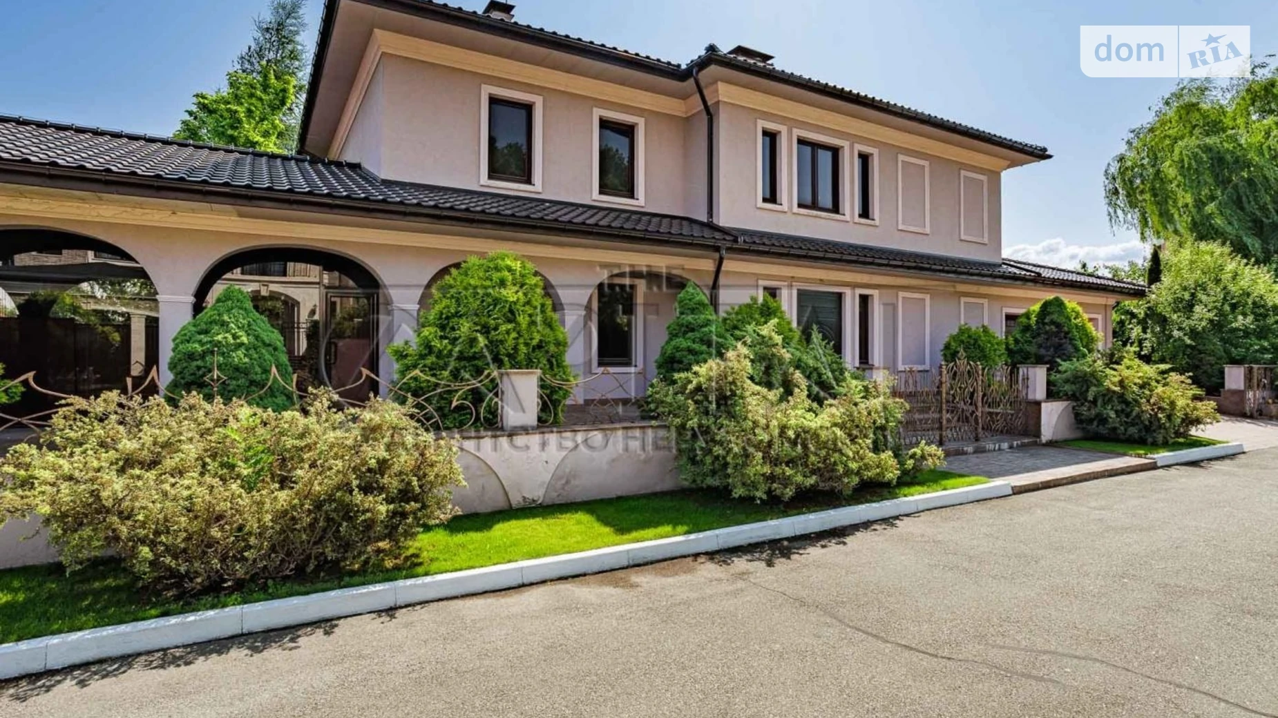 Продается дом на 2 этажа 670 кв. м с участком, цена: 1150000 $ - фото 3