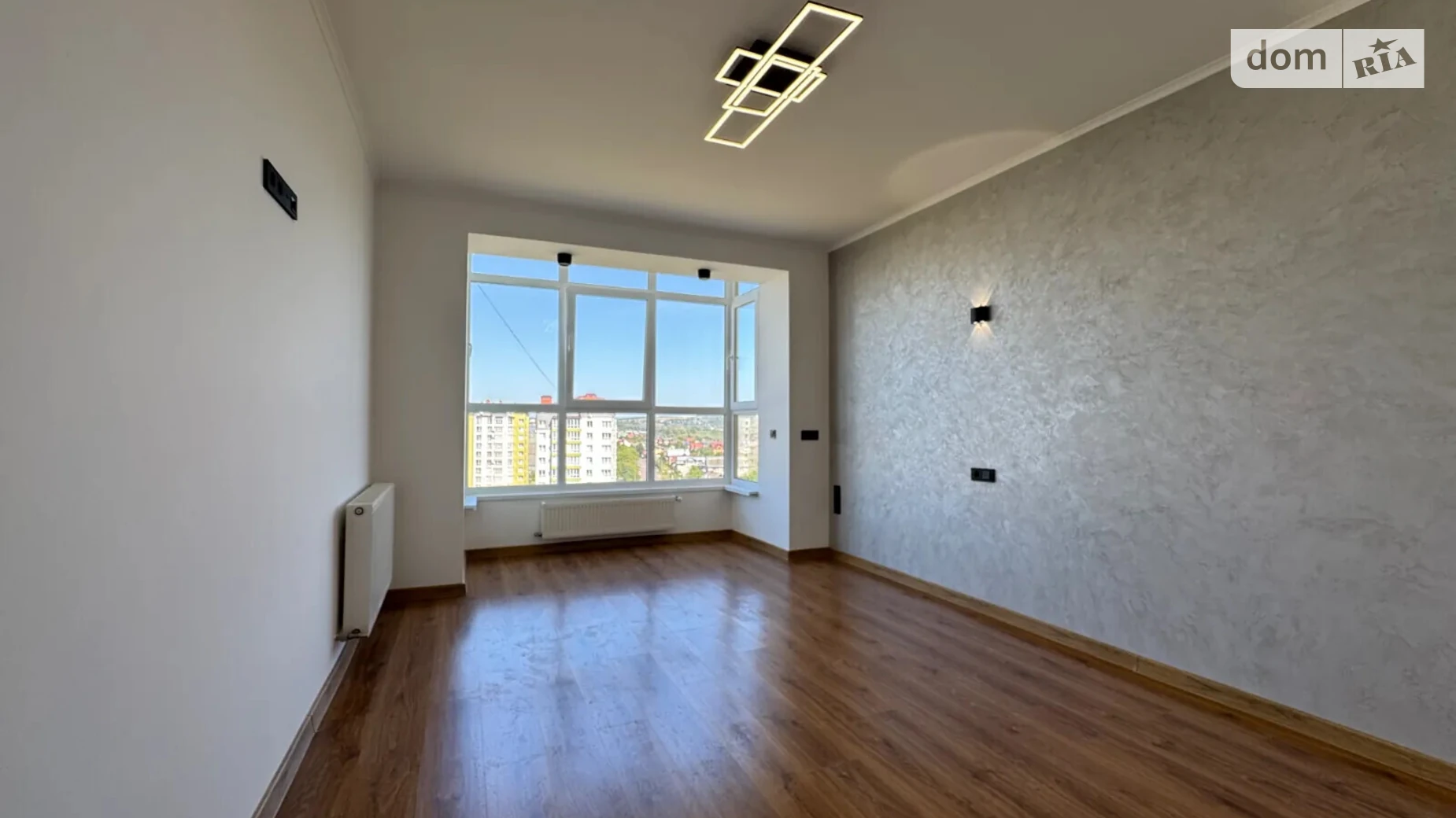 Продается 1-комнатная квартира 43 кв. м в Ивано-Франковске, ул. Стуса Василия - фото 2