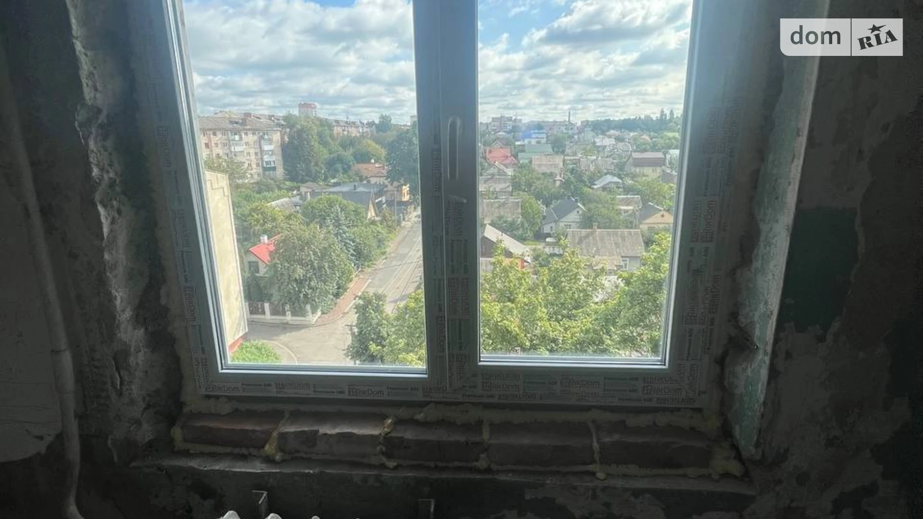 Продается 1-комнатная квартира 32 кв. м в Ровно, ул. Крушельницкой Соломии, 32 - фото 2
