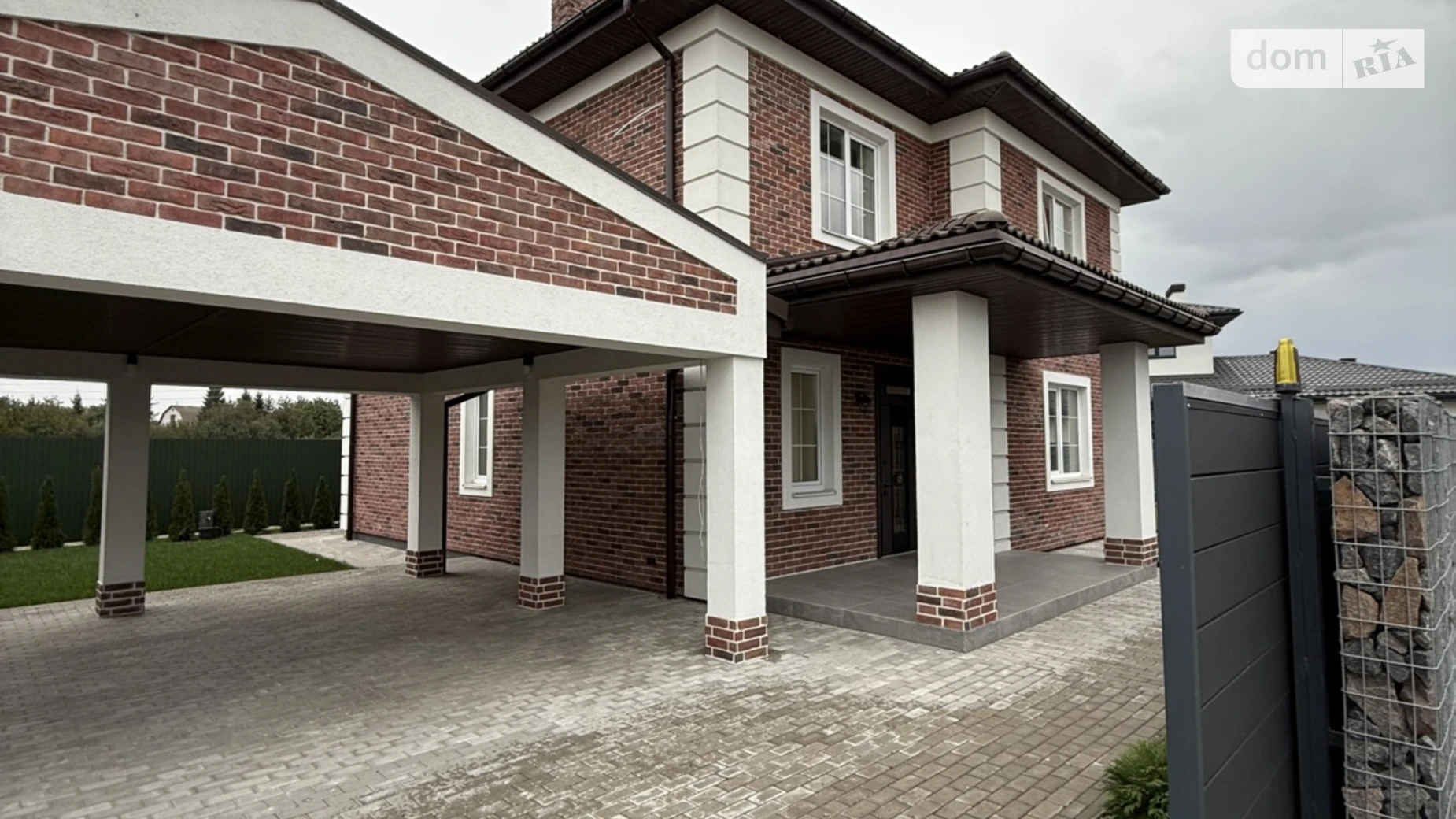 Продается дом на 2 этажа 216 кв. м с бассейном, цена: 280000 $ - фото 3