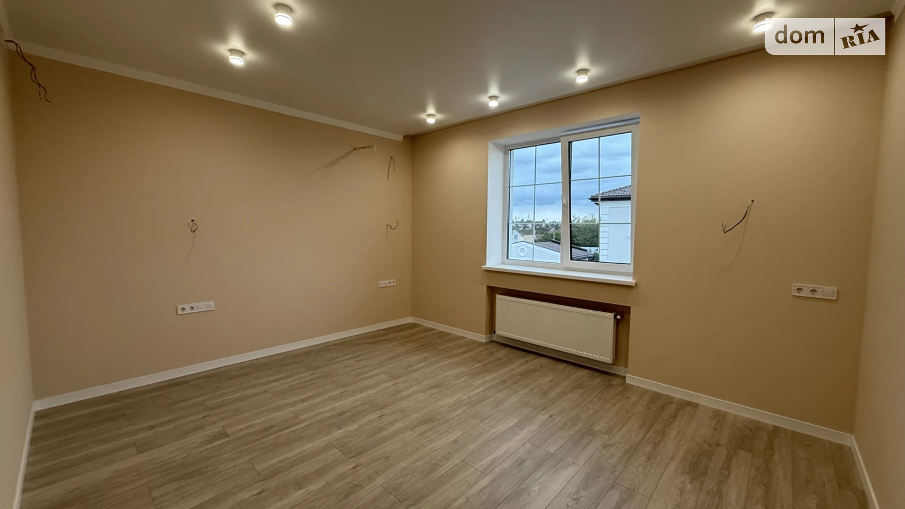 Продается дом на 2 этажа 216 кв. м с бассейном, цена: 280000 $ - фото 5