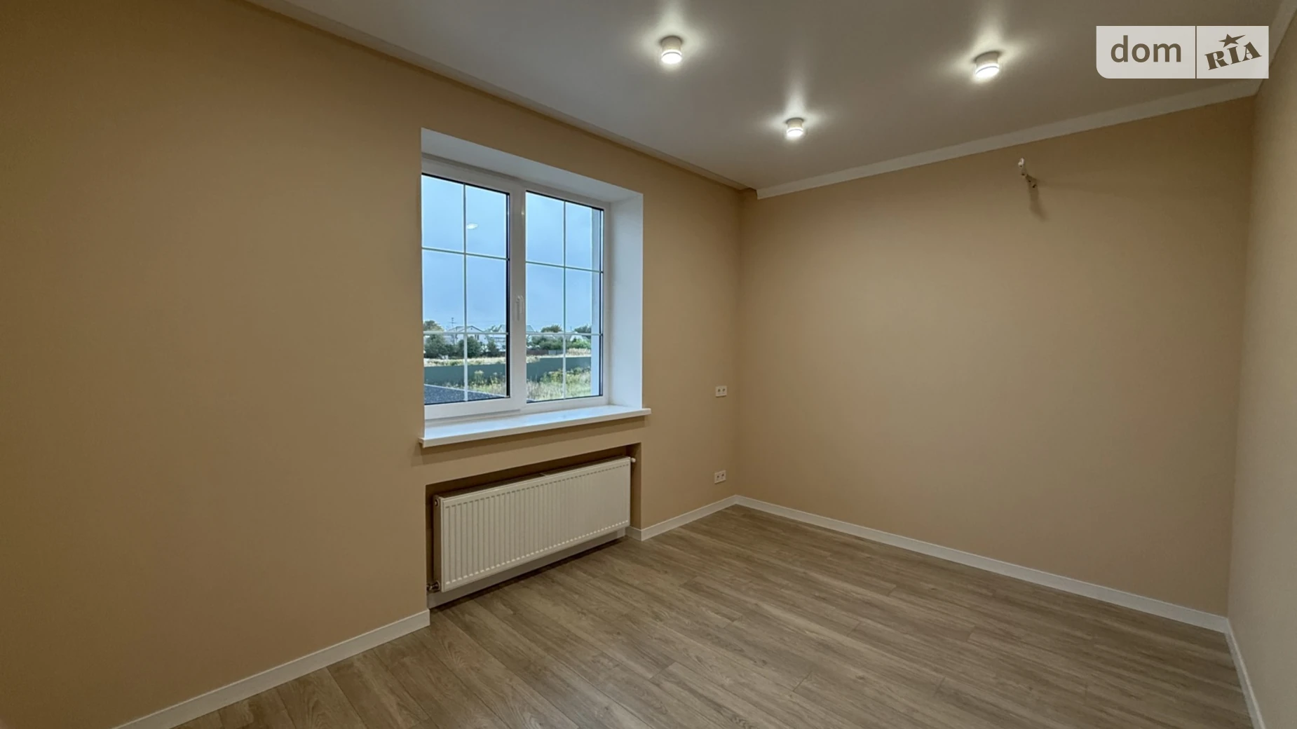 Продается дом на 2 этажа 216 кв. м с бассейном, цена: 280000 $ - фото 2
