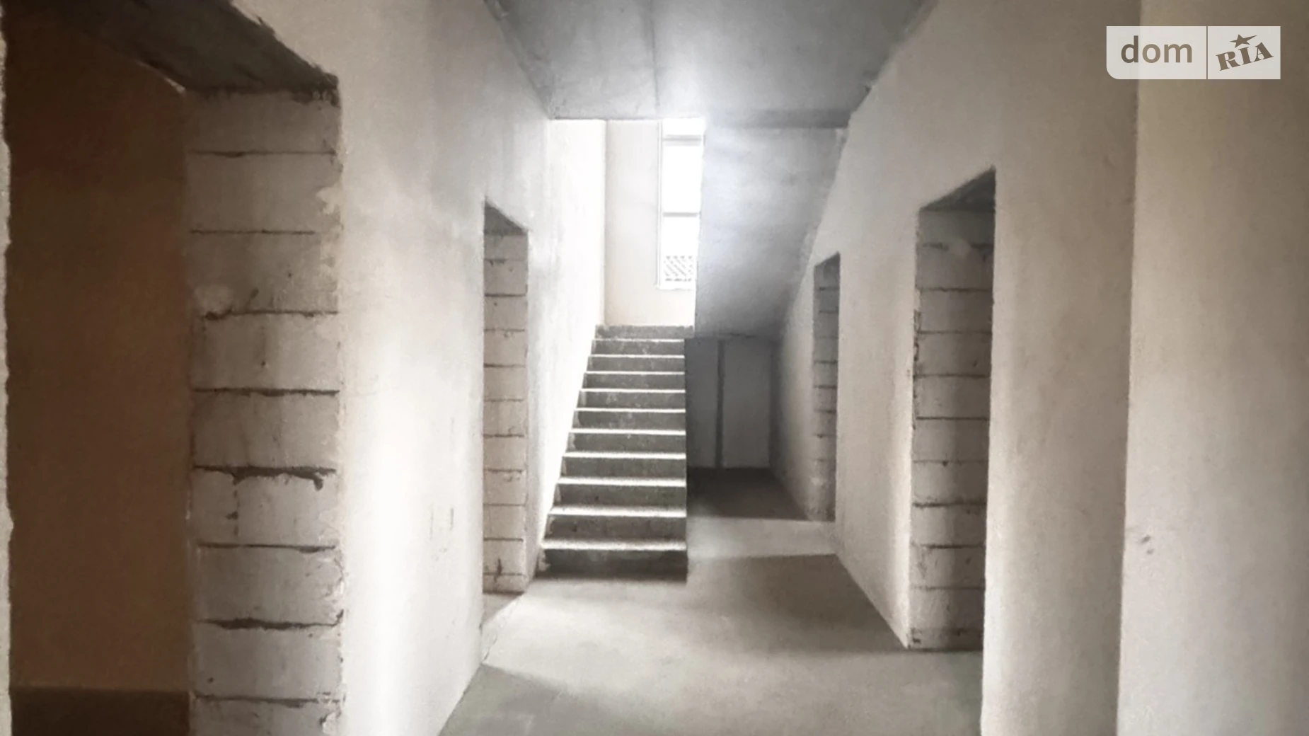 Продается дом на 2 этажа 216 кв. м с участком, цена: 205000 $ - фото 4