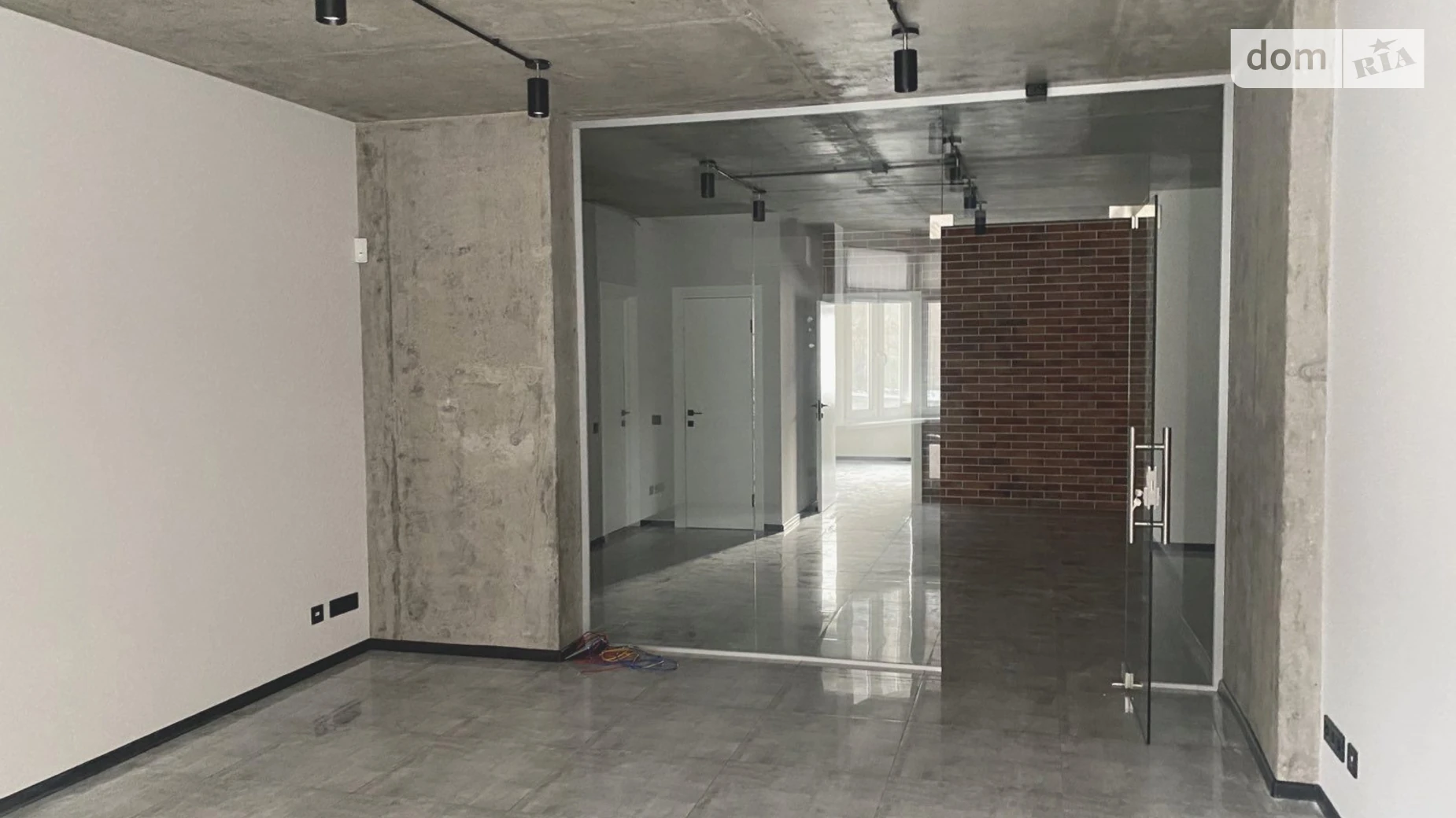 Сдается в аренду офис 125 кв. м в бизнес-центре, цена: 1200 $ - фото 5