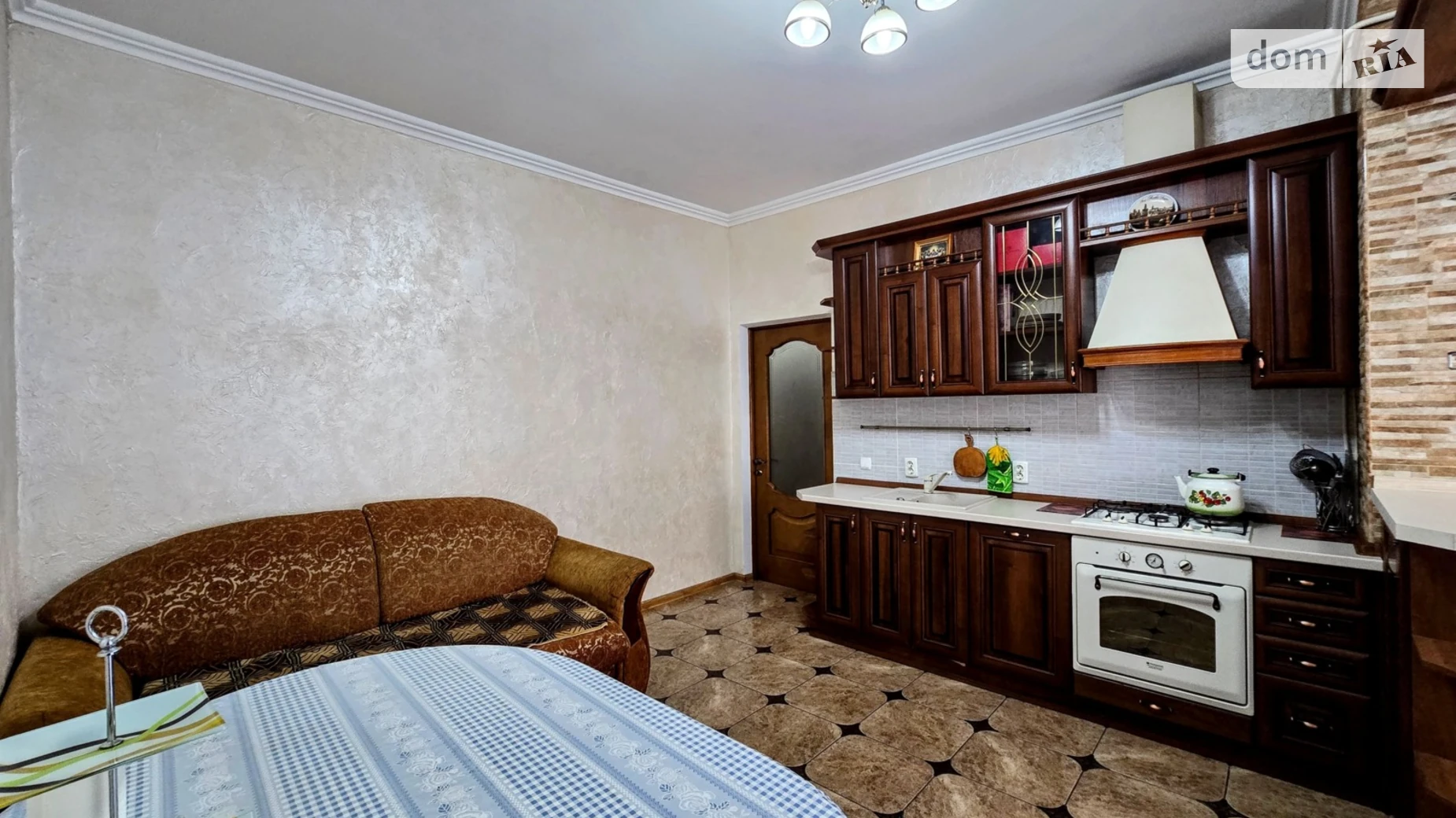 Сдается в аренду 2-комнатная квартира 75 кв. м в Черновцах, ул. Героев Майдана - фото 2