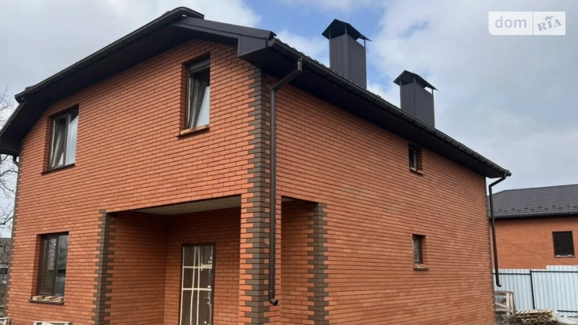 Продается дом на 2 этажа 140 кв. м с подвалом, цена: 85000 $ - фото 2