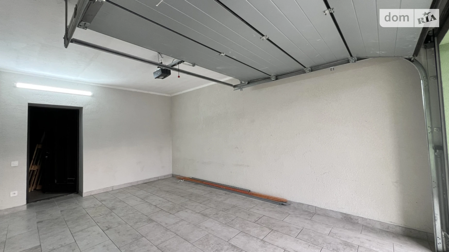 Продается отдельно стоящий гараж под легковое авто на 19 кв. м, цена: 20000 $ - фото 2
