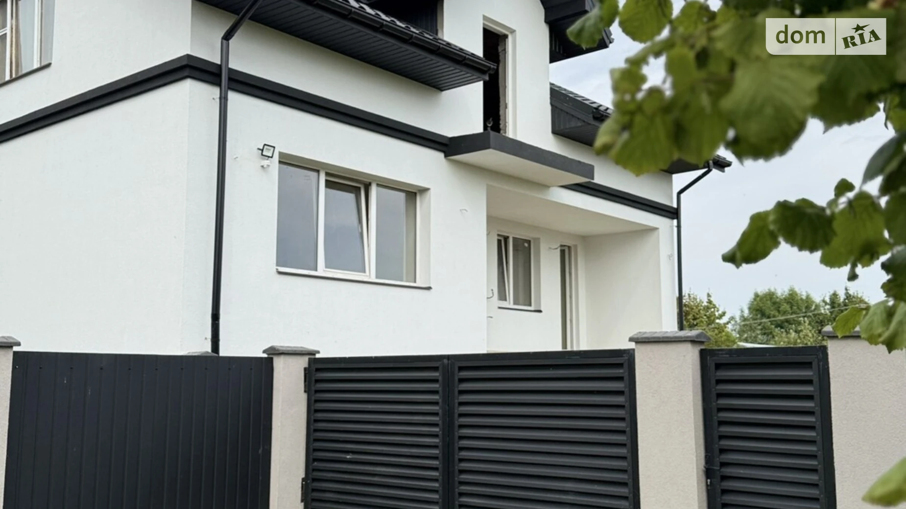 Продается дом на 2 этажа 170 кв. м с бассейном, цена: 139000 $ - фото 2