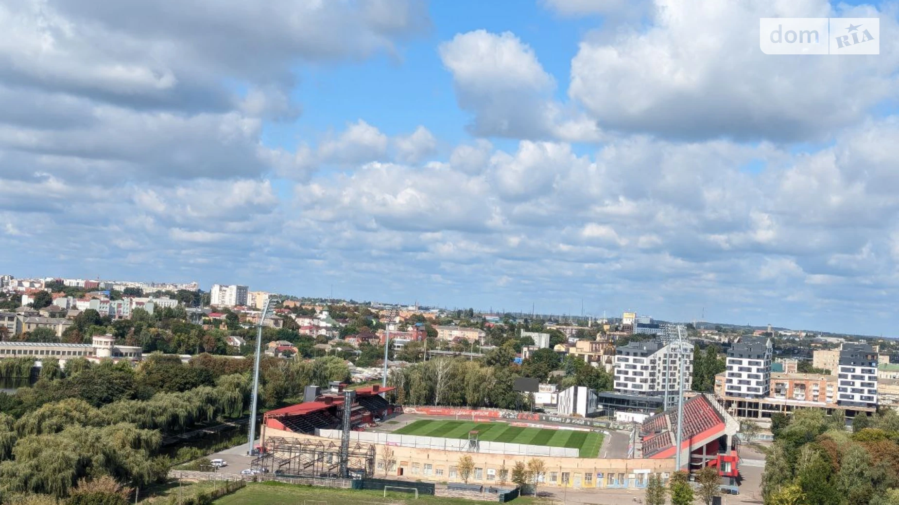 Продается 2-комнатная квартира 68 кв. м в Ровно, ул. Степана Бандеры, 1Е - фото 3