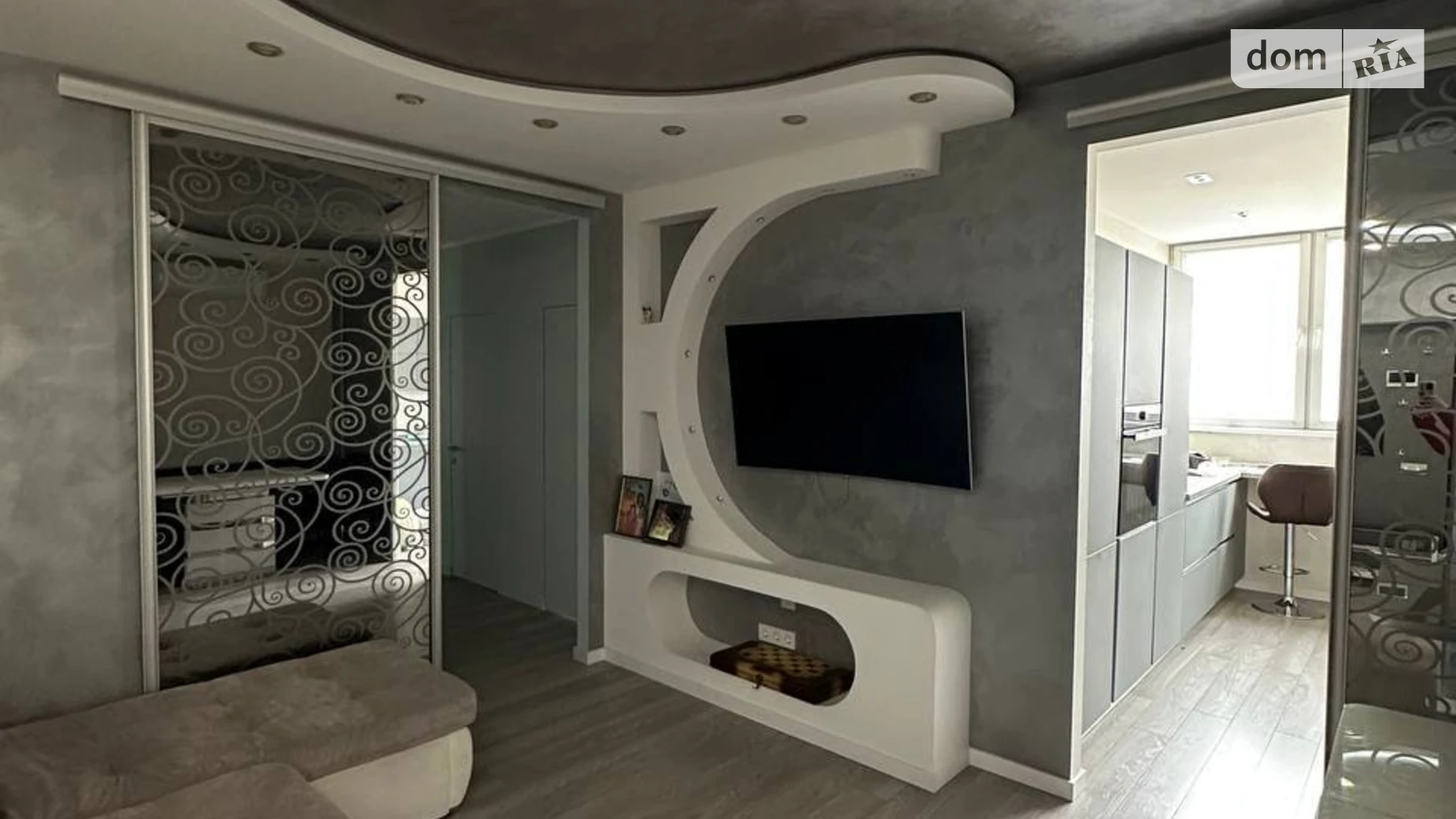 Продается 5-комнатная квартира 147.6 кв. м в Киеве, ул. Драгоманова, 2 - фото 2