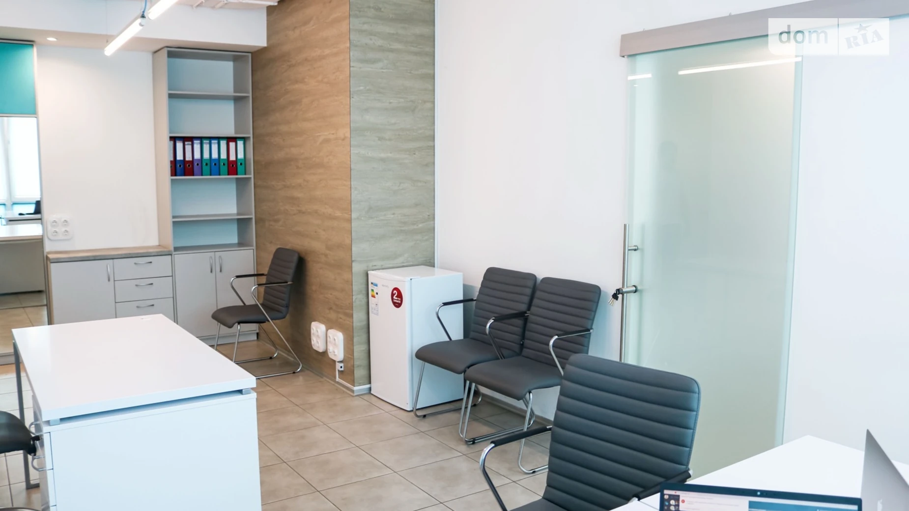 Сдается в аренду офис 54.4 кв. м в бизнес-центре, цена: 25000 грн - фото 5