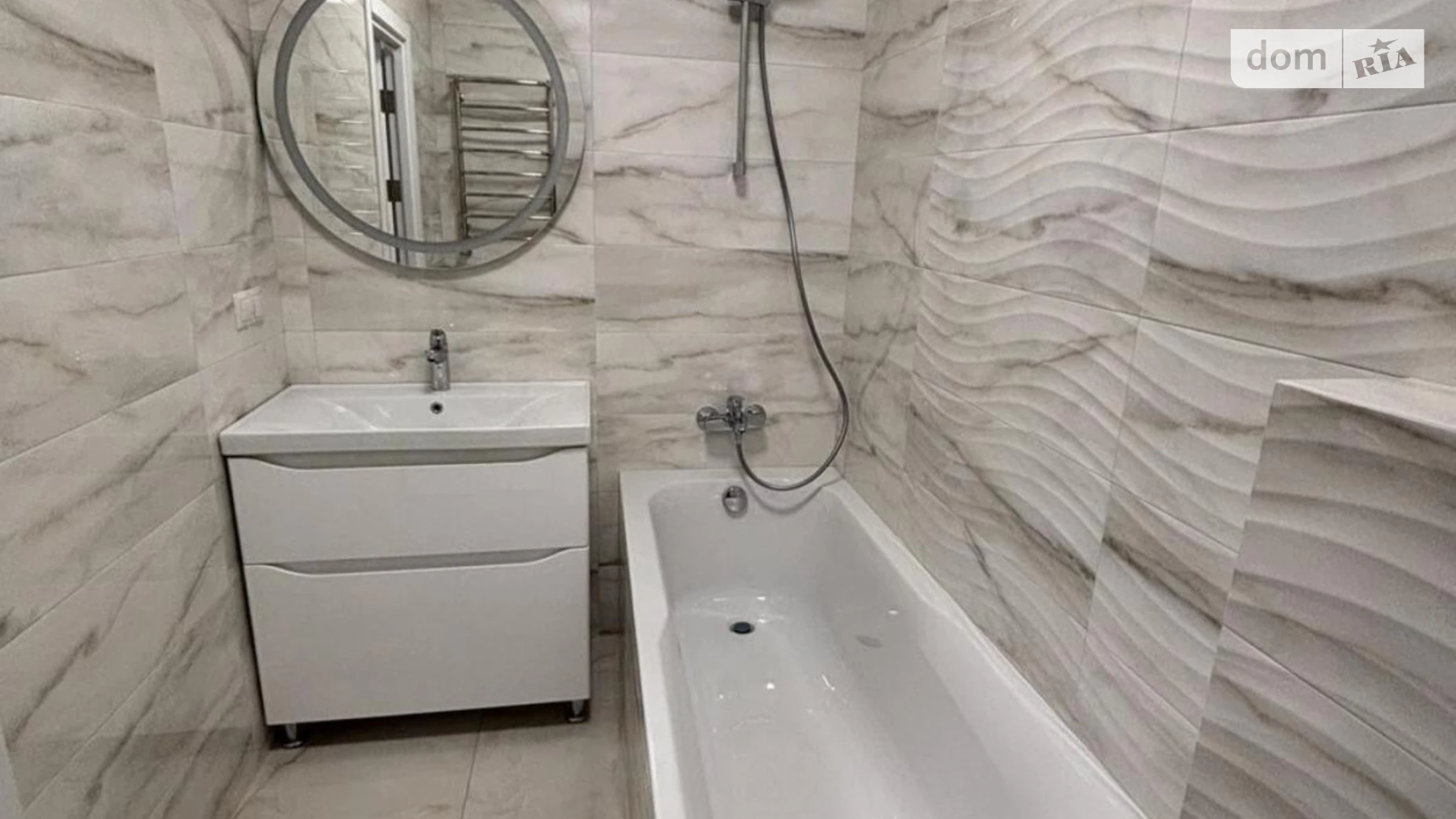 Сдается в аренду 1-комнатная квартира 45 кв. м в Ивано-Франковске, ул. Княгинин - фото 2