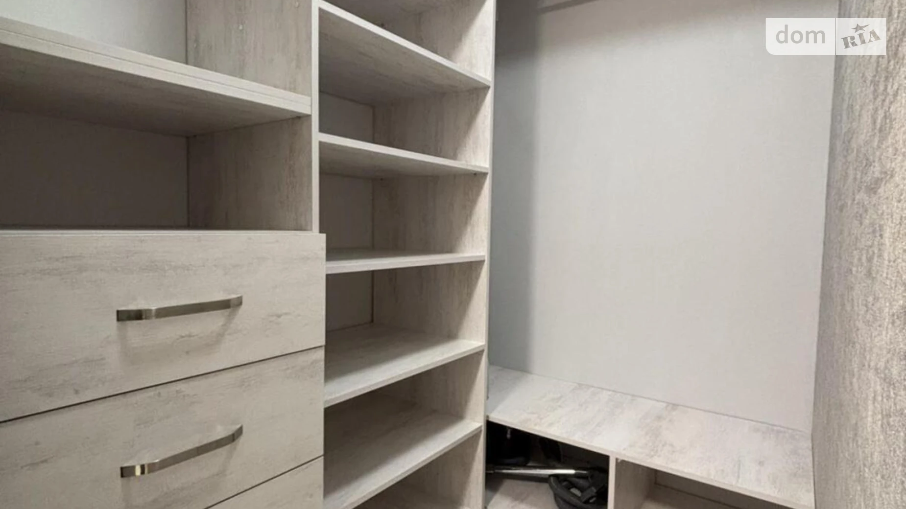 Сдается в аренду 1-комнатная квартира 45 кв. м в Ивано-Франковске, ул. Княгинин - фото 3