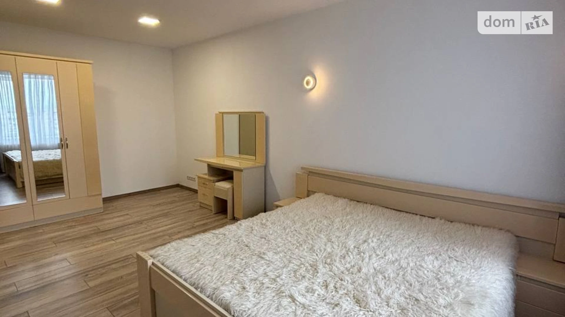 Сдается в аренду 1-комнатная квартира 47 кв. м в, цена: 400 $ - фото 3
