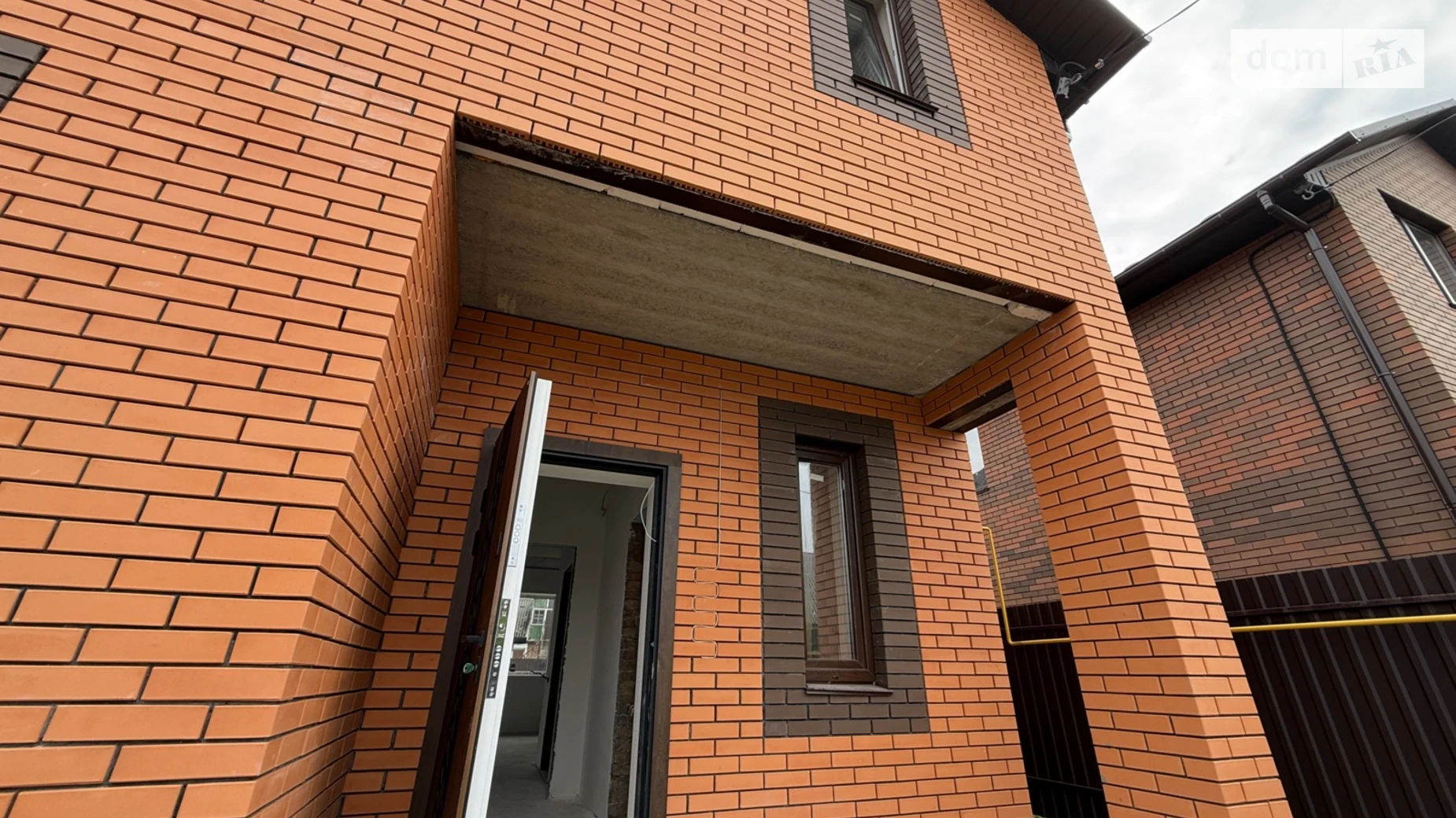 Продается дом на 2 этажа 120 кв. м с бассейном, цена: 91999 $ - фото 4