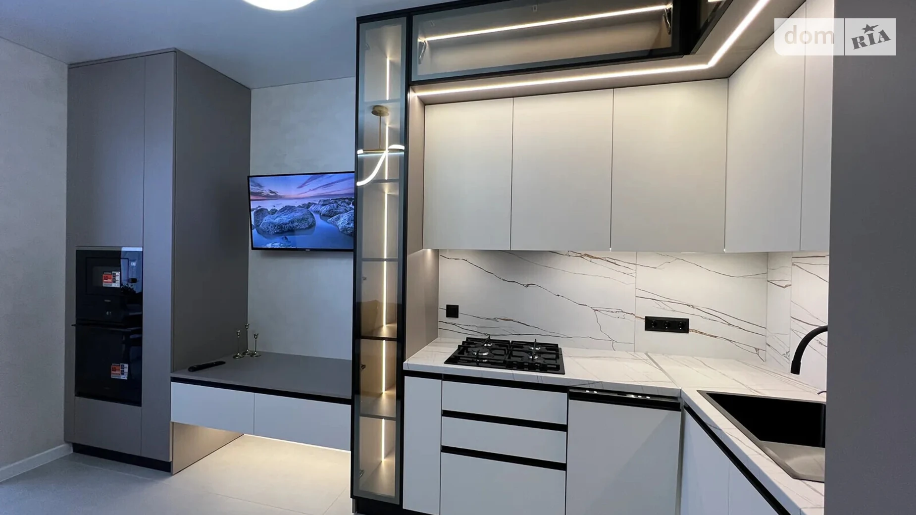 Продается 1-комнатная квартира 45 кв. м в Ивано-Франковске, ул. Вячеслава Черновола - фото 2