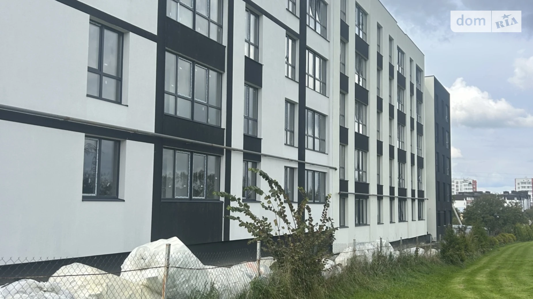 Продается 1-комнатная квартира 46 кв. м в Солонке, ул. Ивана Рубчака, 1 - фото 2