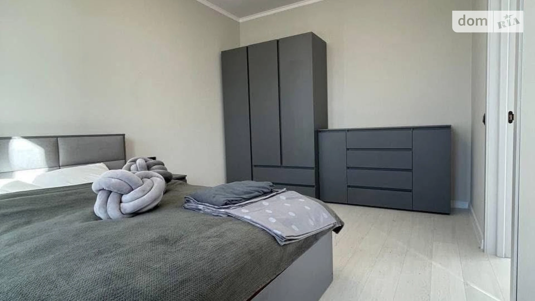 Сдается в аренду 3-комнатная квартира 96 кв. м в, цена: 700 $ - фото 2