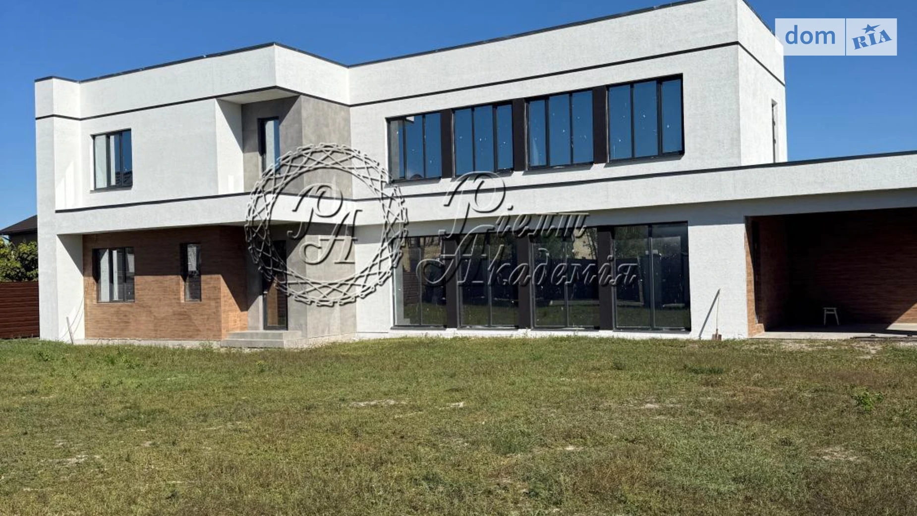 Продается дом на 2 этажа 220 кв. м с участком, цена: 185000 $ - фото 2