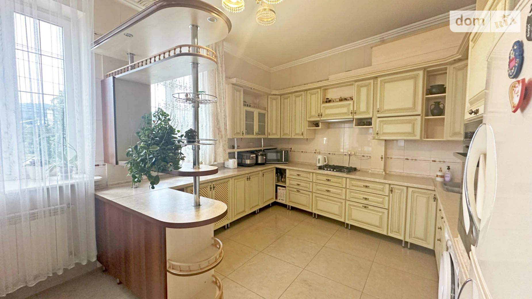 Сдается в аренду 3-комнатная квартира 100 кв. м в Львове, ул. Метлинского - фото 2