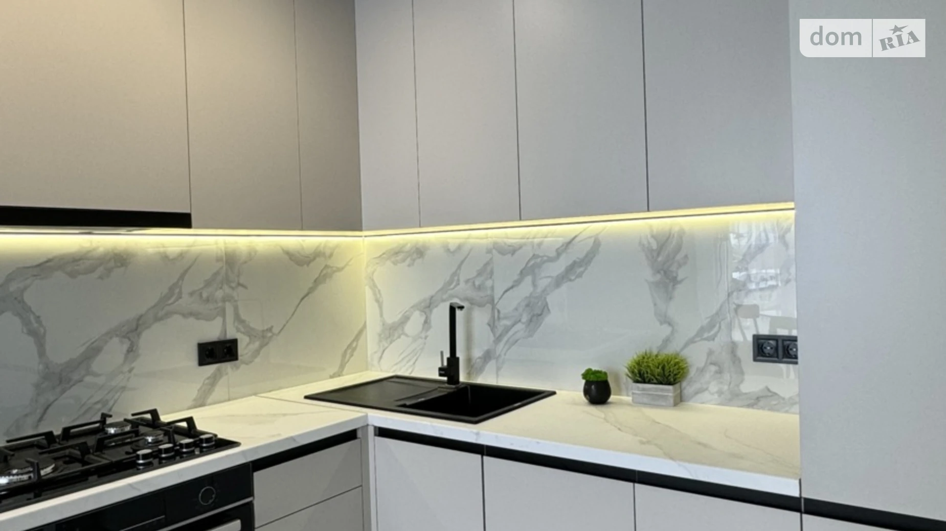 Продается 1-комнатная квартира 37 кв. м в Ивано-Франковске, ул. Вячеслава Черновола - фото 4