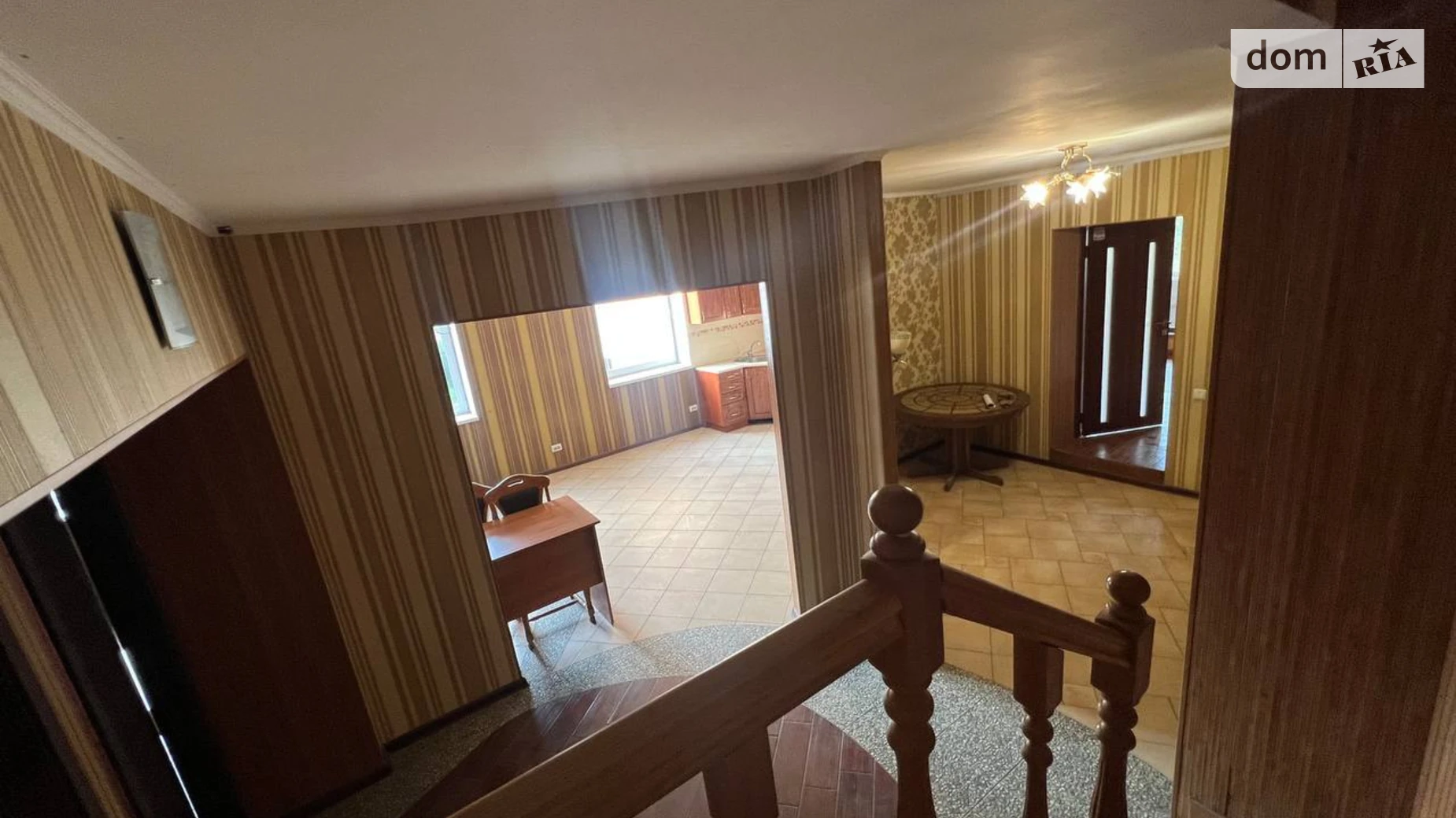 Продается офис 218 кв. м в бизнес-центре, цена: 180000 $ - фото 5