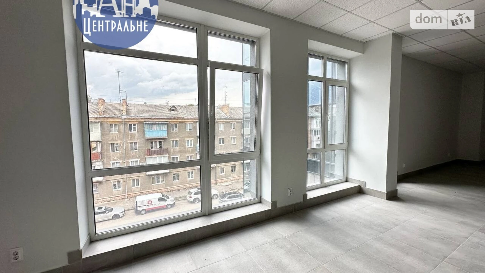 Сдается в аренду офис 100 кв. м в бизнес-центре, цена: 1000 $ - фото 2