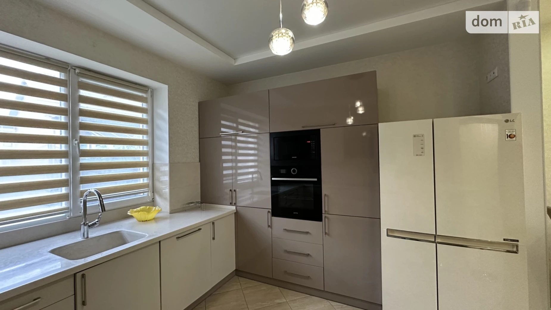 Сдается в аренду дом на 2 этажа 135 кв. м с балконом, цена: 1300 $ - фото 3