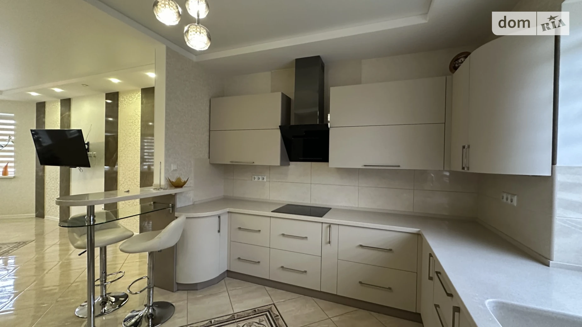 Сдается в аренду дом на 2 этажа 135 кв. м с балконом, цена: 1300 $ - фото 2