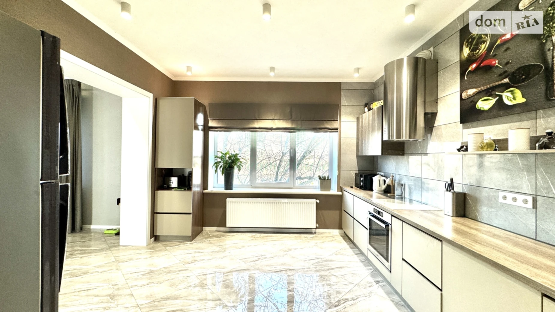 Продается дом на 3 этажа 297.4 кв. м с камином, цена: 295000 $ - фото 3
