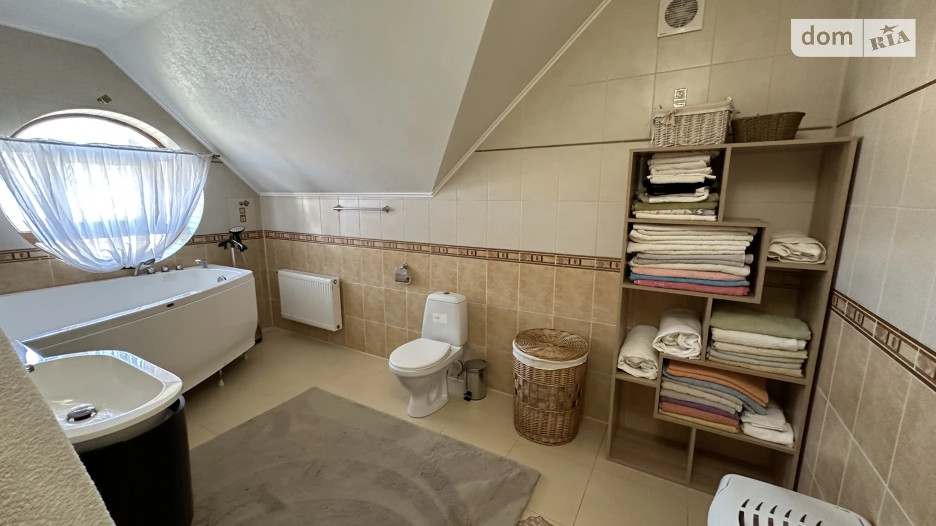 Продается дом на 2 этажа 240 кв. м с мебелью, цена: 180000 $ - фото 2