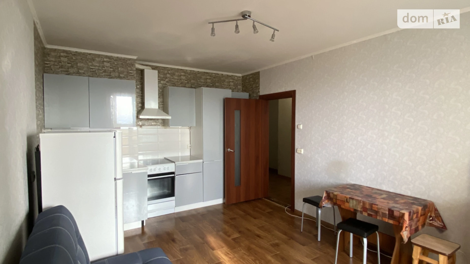 Продается 1-комнатная квартира 49 кв. м в Вышгороде, ул. Кургузова, 11Б - фото 2