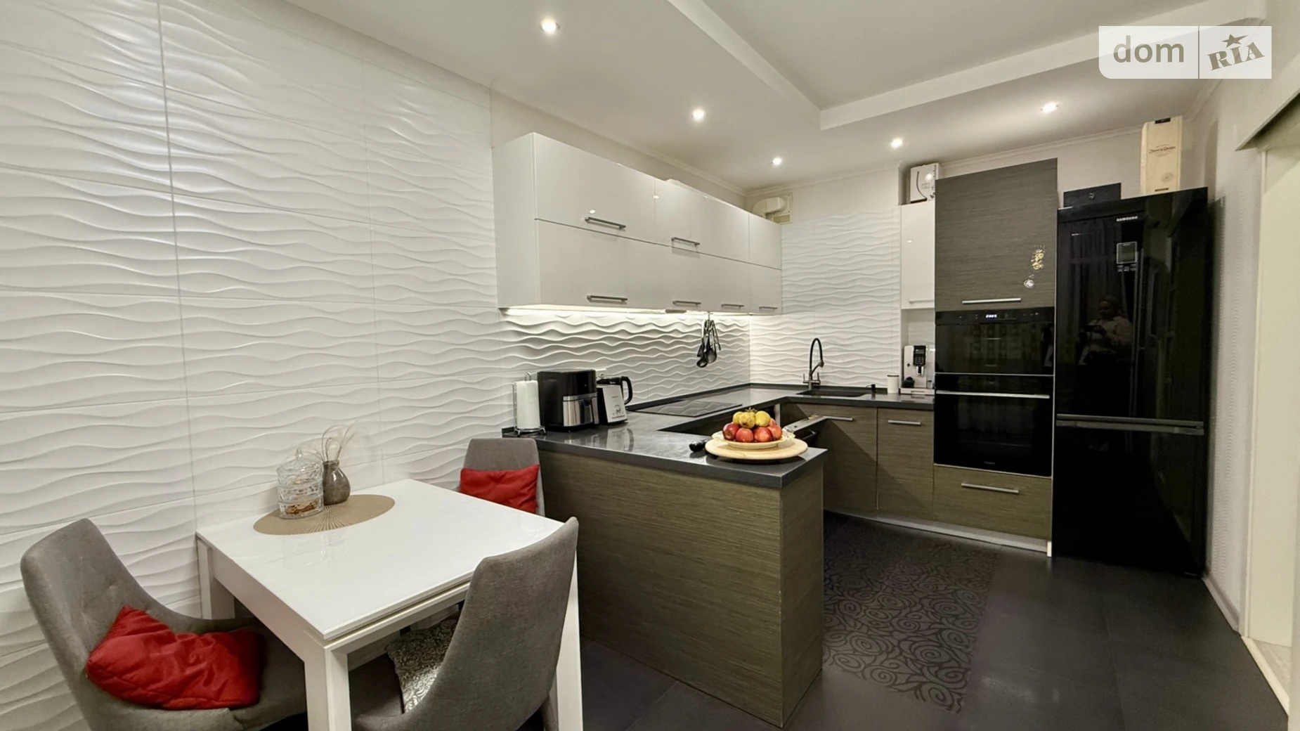 Продается 2-комнатная квартира 70.9 кв. м в Киеве, цена: 86000 $ - фото 2