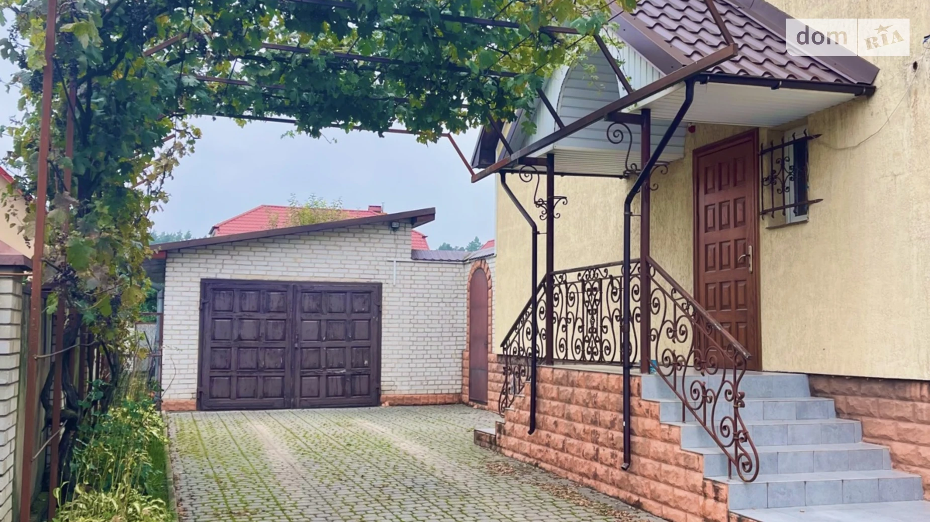 Продается дом на 2 этажа 190 кв. м с камином, цена: 139000 $ - фото 4