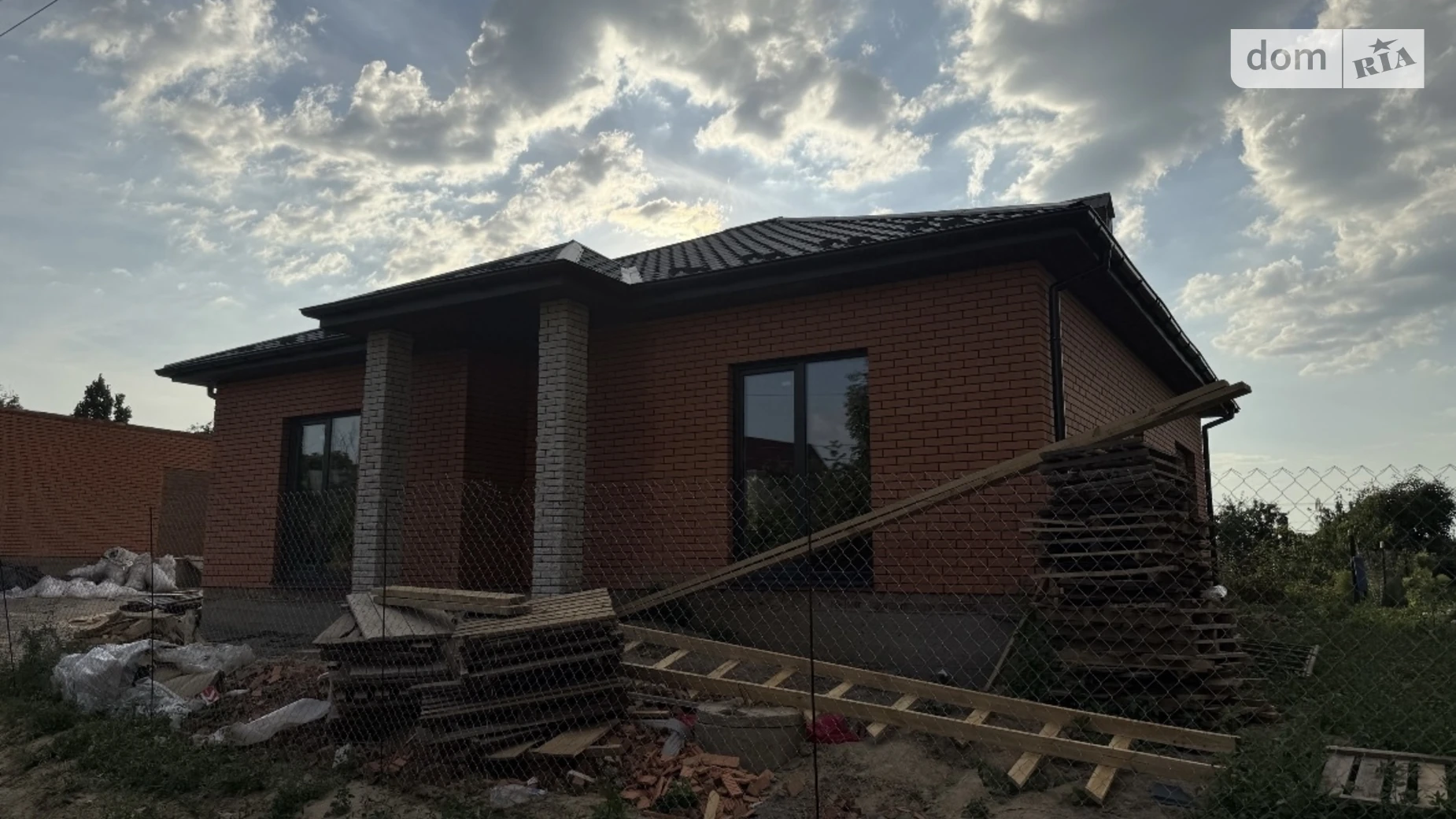 Продается одноэтажный дом 93 кв. м с беседкой, цена: 89000 $ - фото 3