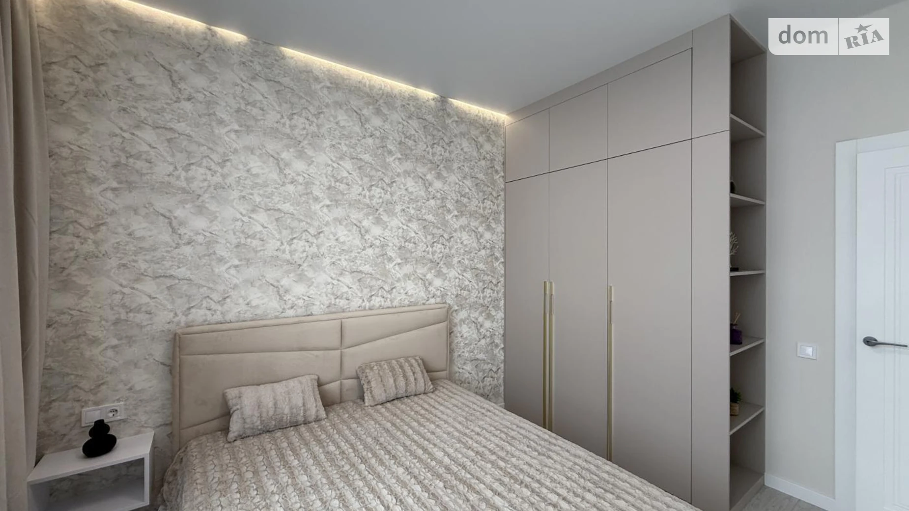 Продається 1-кімнатна квартира 41.5 кв. м у Одесі, вул. Краснова, 1Б - фото 2