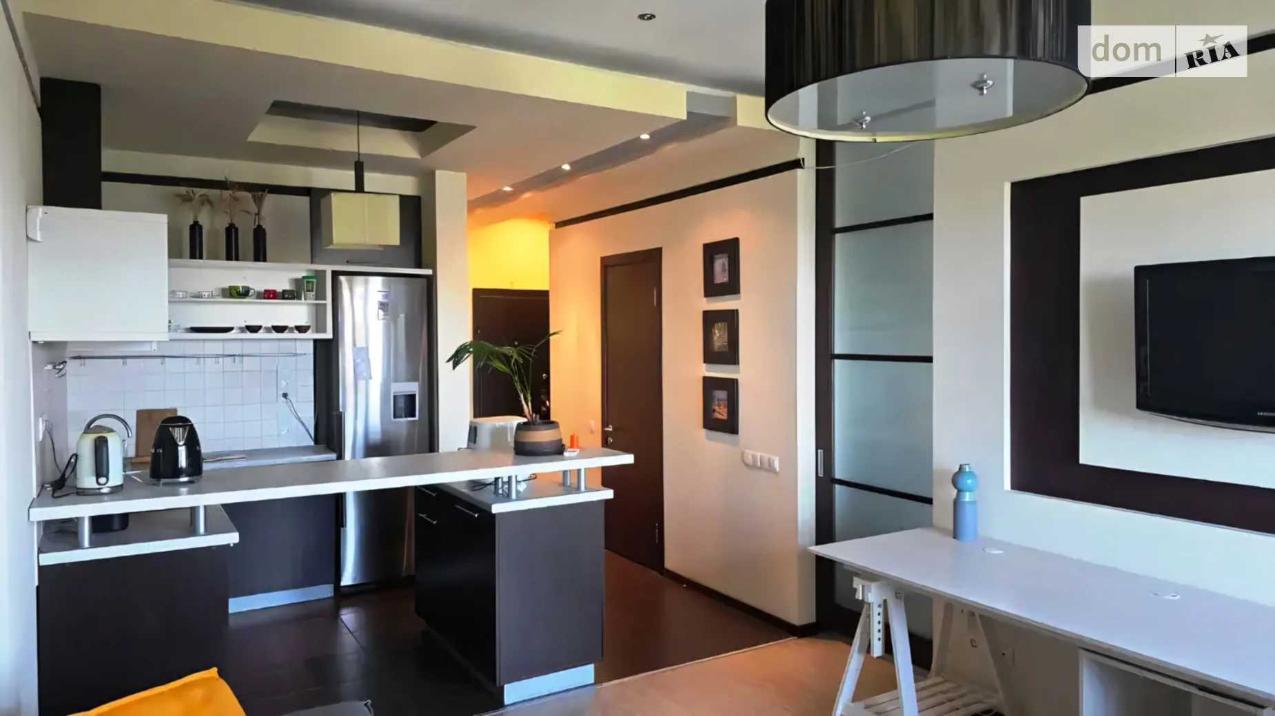 Сдается в аренду 1-комнатная квартира 56 кв. м в Днепре, ул. Гусенко, 17 - фото 2