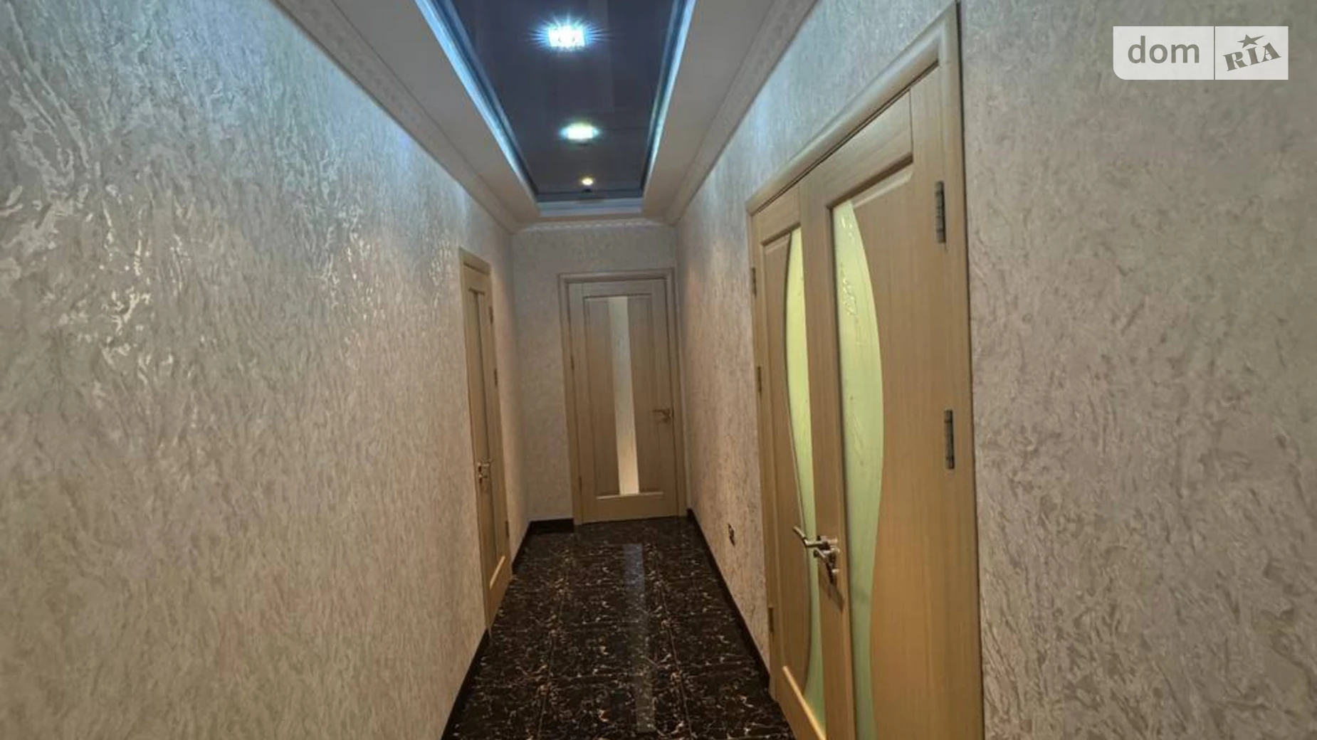 Продается 3-комнатная квартира 95.3 кв. м в Ивано-Франковске, ул. Коновальца Евгения - фото 3