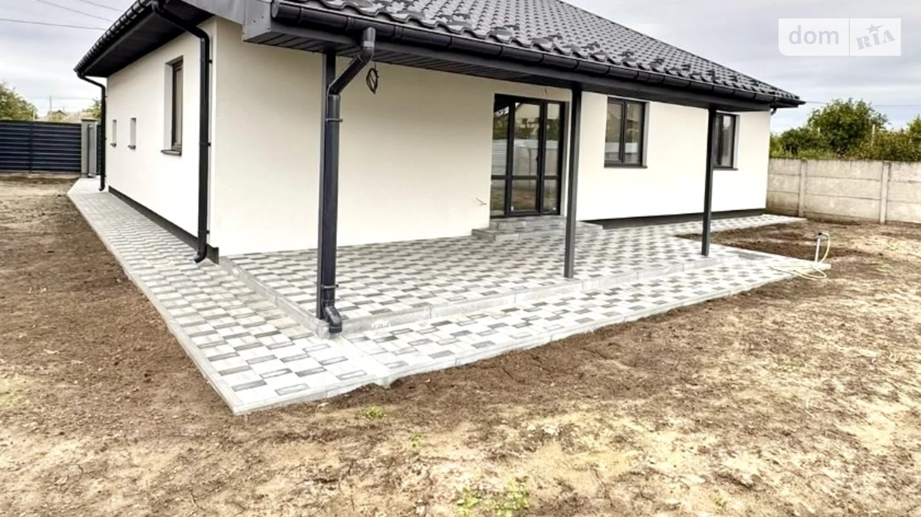 Продается одноэтажный дом 120 кв. м с гаражом, цена: 105000 $ - фото 2