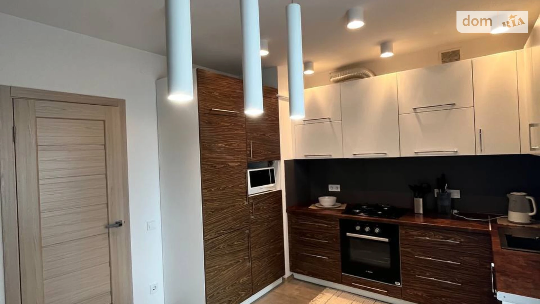 Продается 2-комнатная квартира 68.5 кв. м в Львове, ул. Пекарская, 30 - фото 4