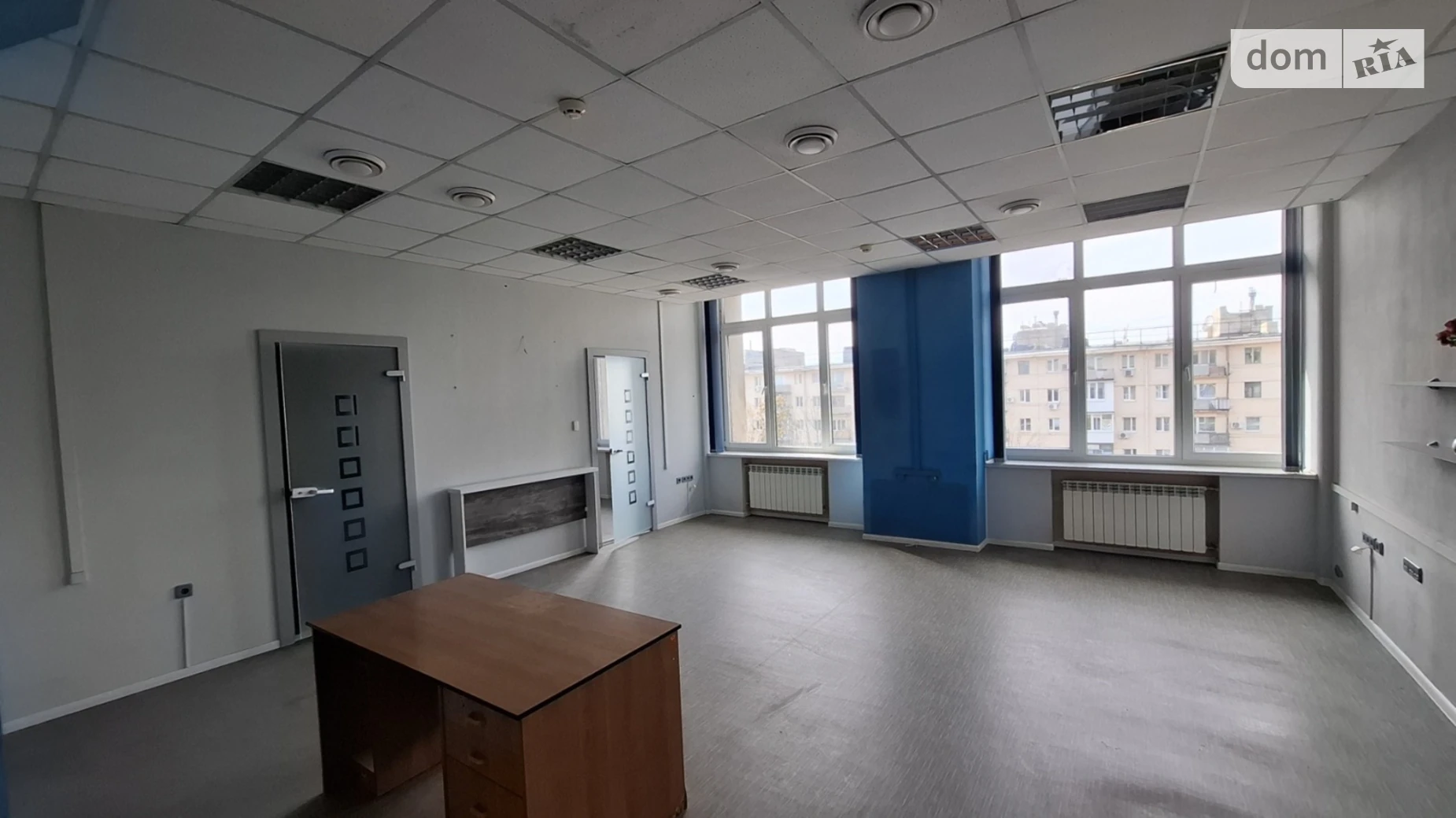 Продается офис 1240.2 кв. м в бизнес-центре, цена: 744000 $ - фото 3