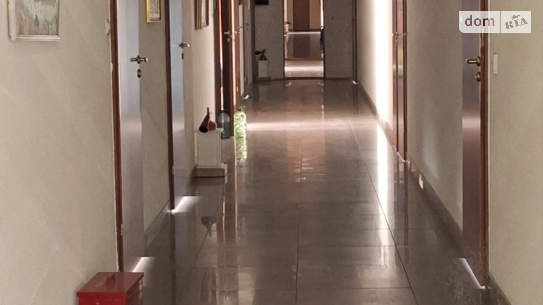 Продается офис 1240.2 кв. м в бизнес-центре, цена: 744000 $ - фото 2