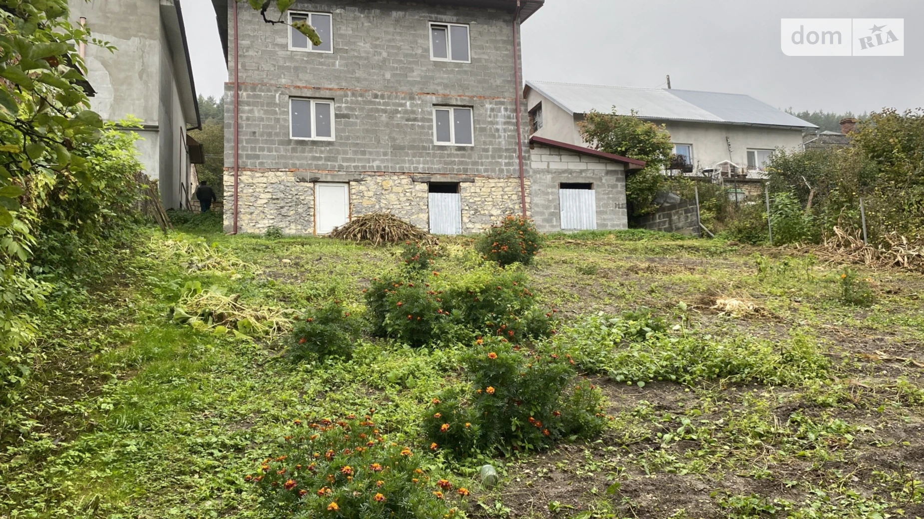 Продается дом на 2 этажа 256 кв. м с мансардой, цена: 40000 $ - фото 2