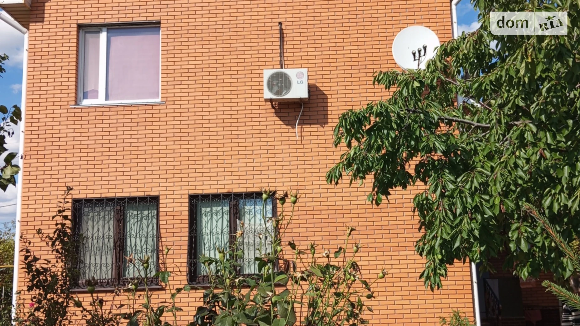 Продается дом на 2 этажа 175 кв. м с бассейном, цена: 125000 $ - фото 2